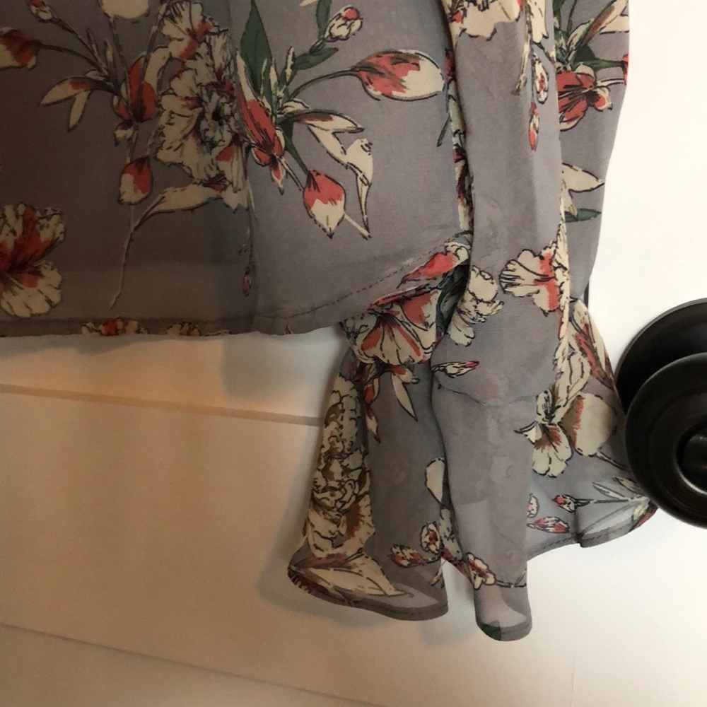 blouse - Picture 5 of 5